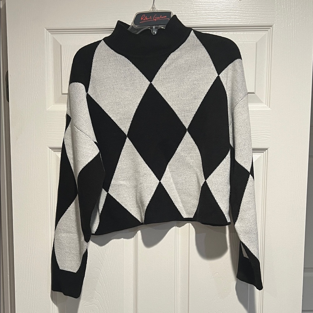 H&M Black and White Diamond Sweater